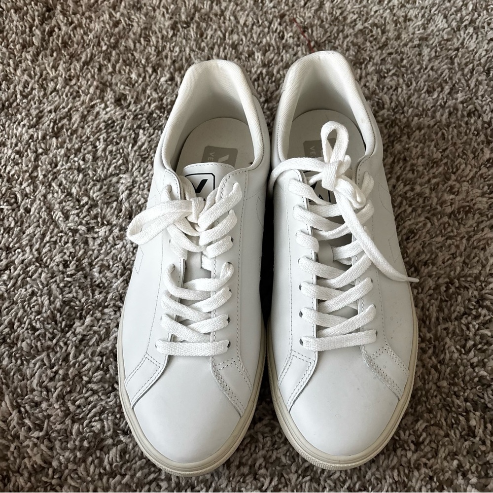 Veja White Leather Sneakers - Like New! 💕